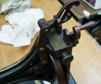 Ein kleiner Ausschnitt vor dem Restaurieren.